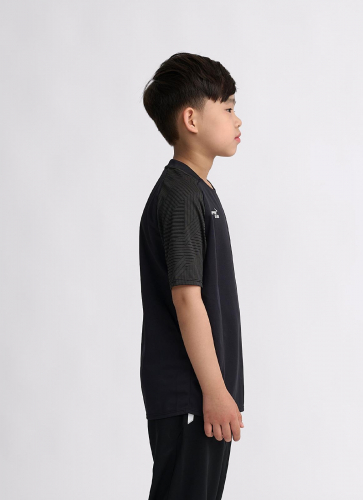 Tee_Performance_black_Kids_3.jpg