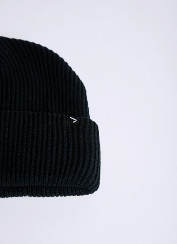 JI112_IPPONGEAR_Classic_Beanie_black_02.jpg