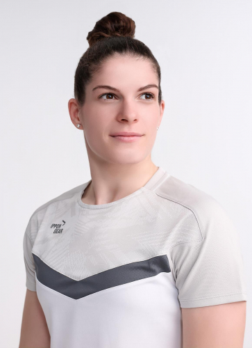 IPPONGEAR_Iconic_Teamwear_T_Shirt_Women_grey_Ballhaus_emotion.jpg