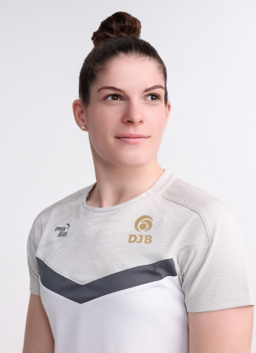 IPPONGEAR_DJB_Merch_Iconic_T_Shirt_Women_grey_emotion_Ballhaus.jpg