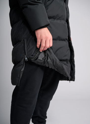 IPPONGEAR_Parka_Team_Coat_black_detail_front_5.jpg