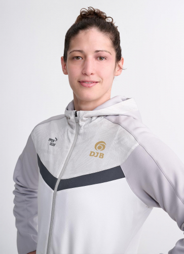 IPPONGEAR_DJB_Merch_Iconic_Hoodie_Women_grey_emotion.jpg